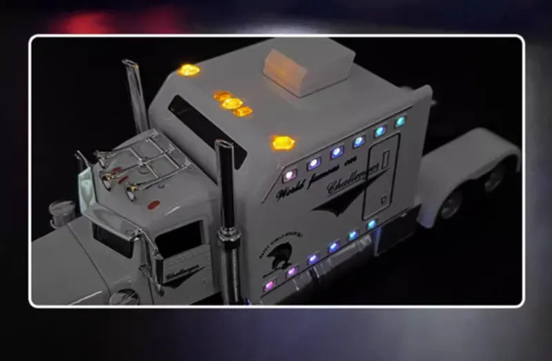 1:24 Scale Heavy Truck Model